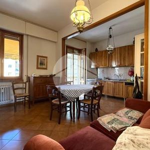 Quadrilocale in affitto - Photo 2