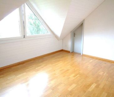 Moderne Dachwohnung mit Schwedenofen - Foto 3