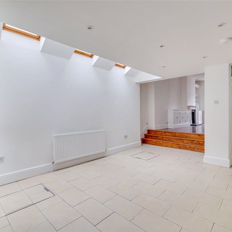 A beautiful four bedroom period property in Munster Village. EPC rating D - Photo 1