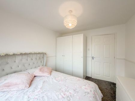 2 bedroom ground floor flat to rent - Photo 5