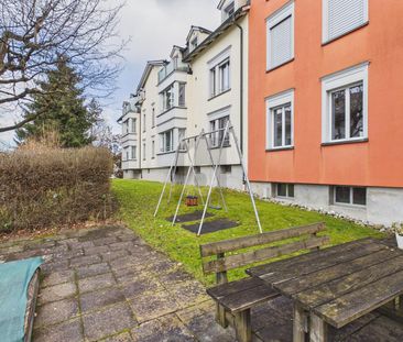 INVITING, LIGHT-FLOODED WITH GARDEN VIEW - Photo 3