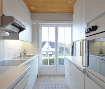 Appartement te huur in Duinbergen voor € 1.200 met 3 slaapkamers - Photo 4