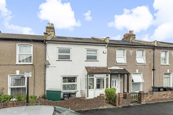 3 bedroom House To Let - Photo 1