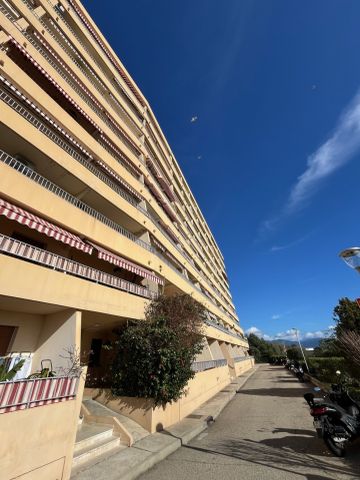 Location Appartement 2 pièces 50m² AJACCIO 20000 - Photo 5