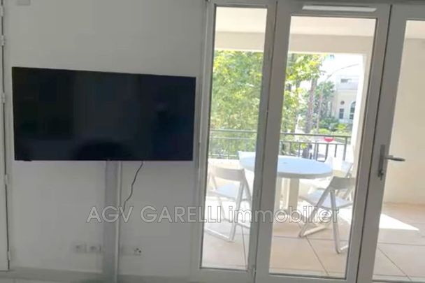 Location Appartement 2 pièces 43m² HYERES 83400 - Photo 1