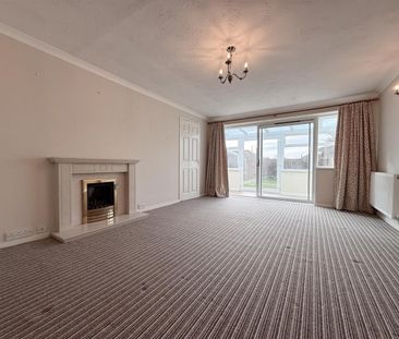 Warden Hill, Cheltenham GL51 3HD - Photo 2