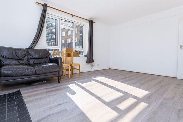 3 bedroom flat to rent - Photo 1