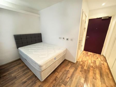 Studio to rent - Photo 2