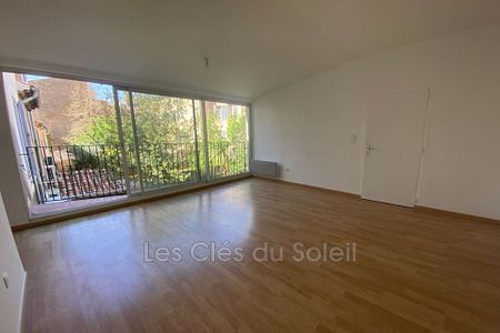 Location appartement 4 pièces 84 m² Brignoles - Photo 3