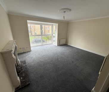 4 bedroom terraced house to rent - Photo 1