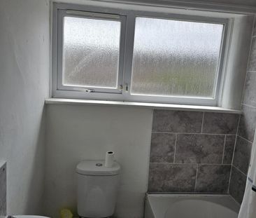 Coming Soon – 3 Bedroom Mid-Terrace Property – Lister Street, Grimsby - Photo 3