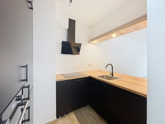 Te huur – gerenoveerd appartement in het centrum van de stad - Photo 1