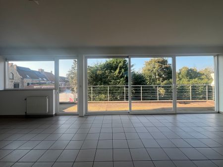 Lichtrijk appartement te huur - Foto 2