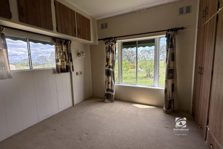 RURAL RETREAT - BILLS INCLUDED - Photo 2