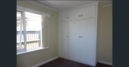 Freshly Painted Neat Two Bedroom! - Photo 4