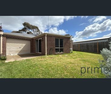 1/104 Robin Avenue, Norlane, Vic 3214 - Photo 3