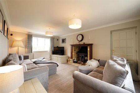 3 bedroom detached house to rent - Photo 4