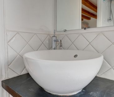 1770 - Location Appartement - 2 pièces - 47 m² - Paris (75) - rue V... - Photo 5