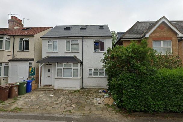 Hopton Road, Wealdstone HA3, London - Photo 1