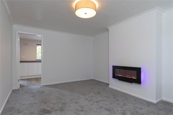 3 bedroom end of terrace house to rent - Photo 1