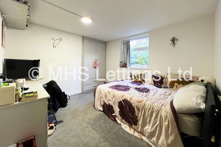 2 Bedroom Ground Floor Flat for rent in Regent Park Avenue - Photo 2