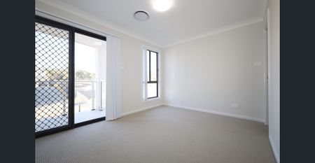 Nearly New Home Ready to Move in - Photo 2