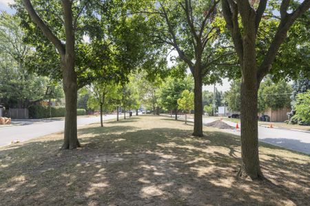 For Lease - 22 Midvale Road, Toronto, Ontario - Photo 2