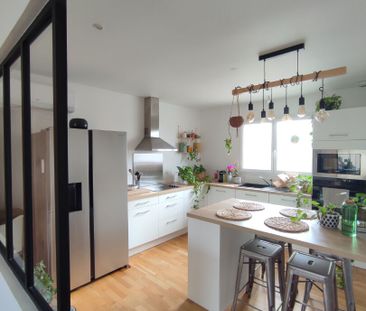 House - Photo 2