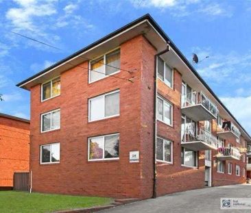 “2 Bedroom Unit First Floor” - Photo 6