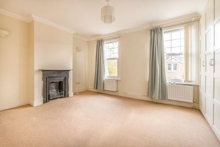 4 bedroom terraced house to rent - Photo 4