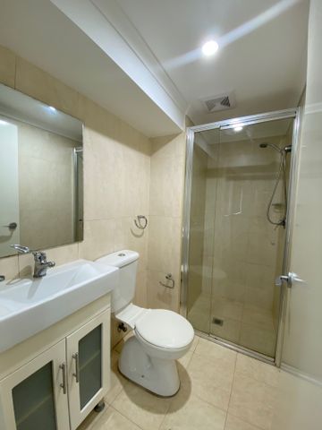 Spacious Ground Floor Unit in the Heart of Liverpool - Photo 3