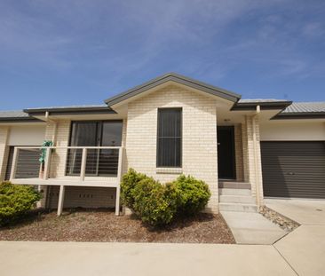 CENTRAL SPACIOUS VILLA - Photo 3