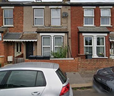 Studio Flat, Layton Road, TW8 - Photo 1