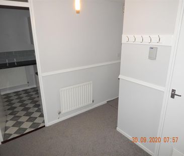 High Trees Close, Redditch - Photo 5