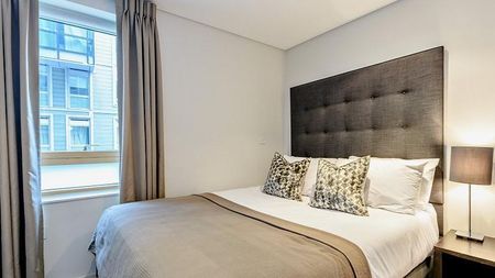 3 bedroom flat to rent - Photo 4