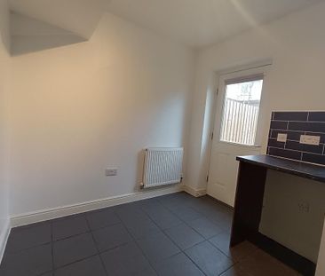 2 bedroom semi-detached house to rent - Photo 1