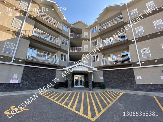 2 bed 2 bath Condo located in east Regina, SK. - Photo 1