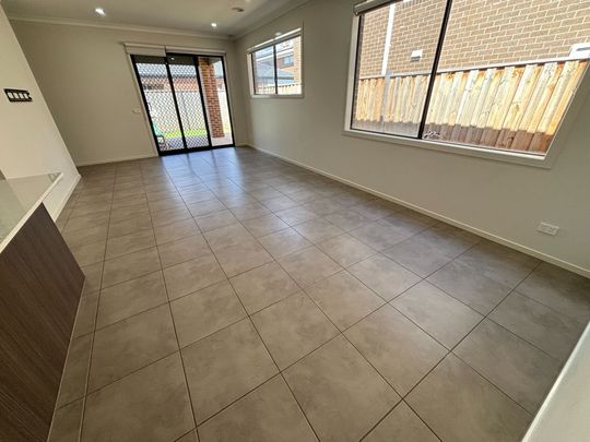 Bright, Modern Family Home Ready to Move In - Photo 1