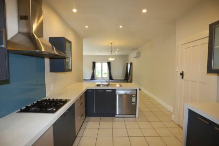 4 Bedrooms – Double Glazed – Great School Zones! - Photo 4