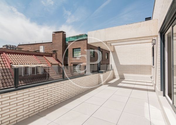 Penthouse for rent in Canillas (Hortaleza)