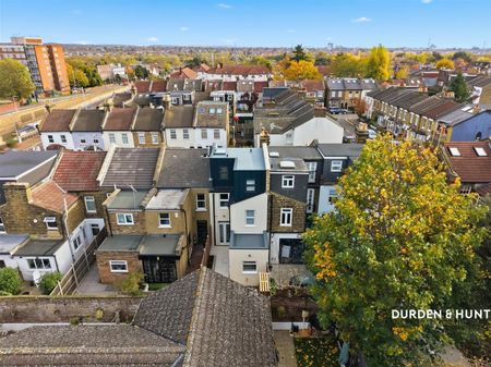 Mansfield Road, Wanstead - Photo 3