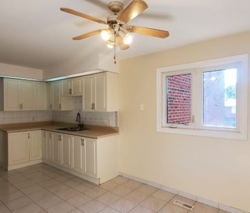 For Lease - 2406 Poplar Crescent Unit# Main, Mississauga, Ontario - Photo 5