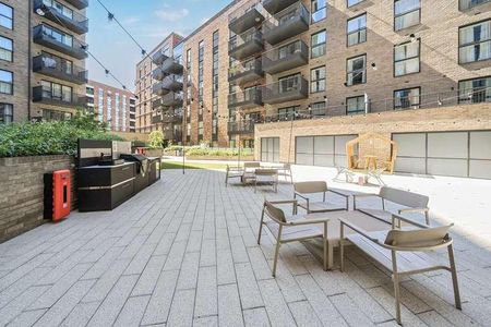 Uncle Colindale, Colindale, NW9 - Photo 2