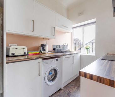 Stanley Road, Sutton - Photo 1