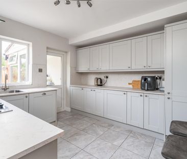 2 bed maisonette to rent in Milton Close, Solihull, B93 - Photo 3