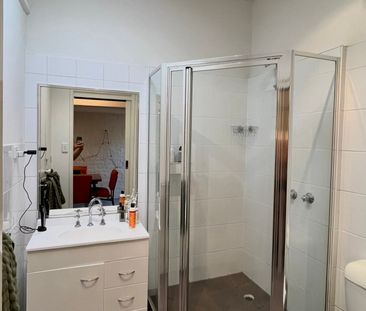 Carlton North - Photo 1