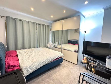 St. Annes Drive, LS4 - Photo 5