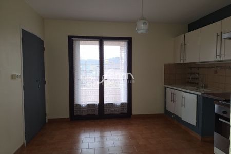 Location Appartement 3 pièces 77m² DRAGUIGNAN 83300 - Photo 5