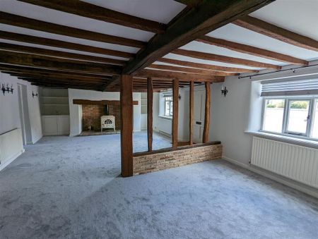 3 bedroom semi-detached house to rent - Photo 3
