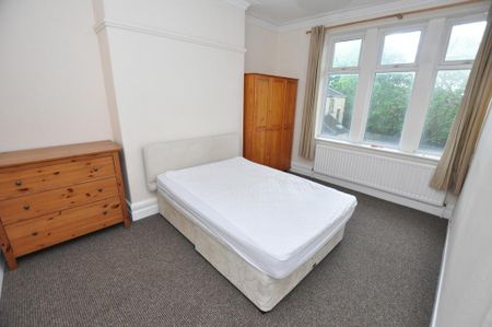 3 bedroom maisonette to rent - Photo 2